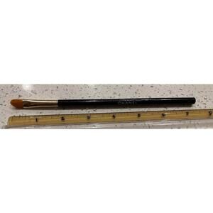 Les Pinceaux de Chanel #1 Eye Shadow/Concealer Brush
